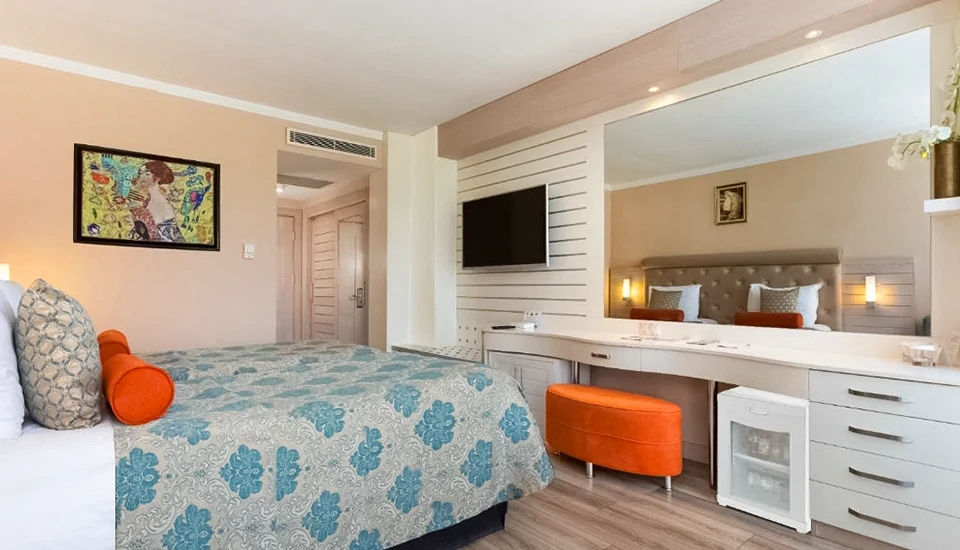 هتل اورنج کانتی کمر آنتالیا